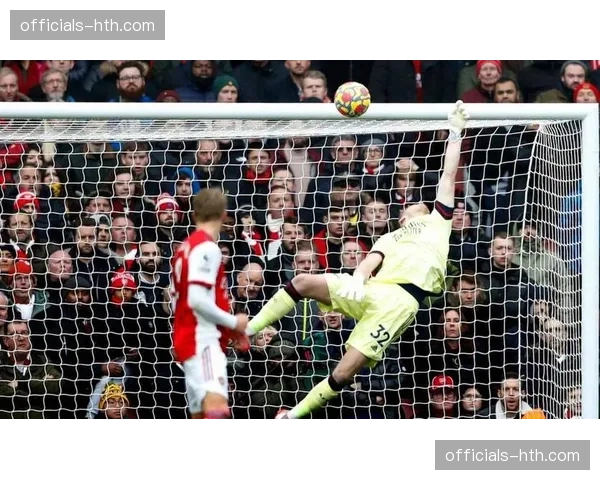 拉门斯门将位置表现中规中矩 六分评分难救球队于水火